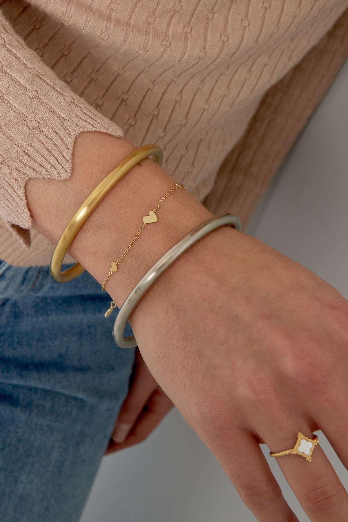 klassisches armband mit herzen - edelstahl