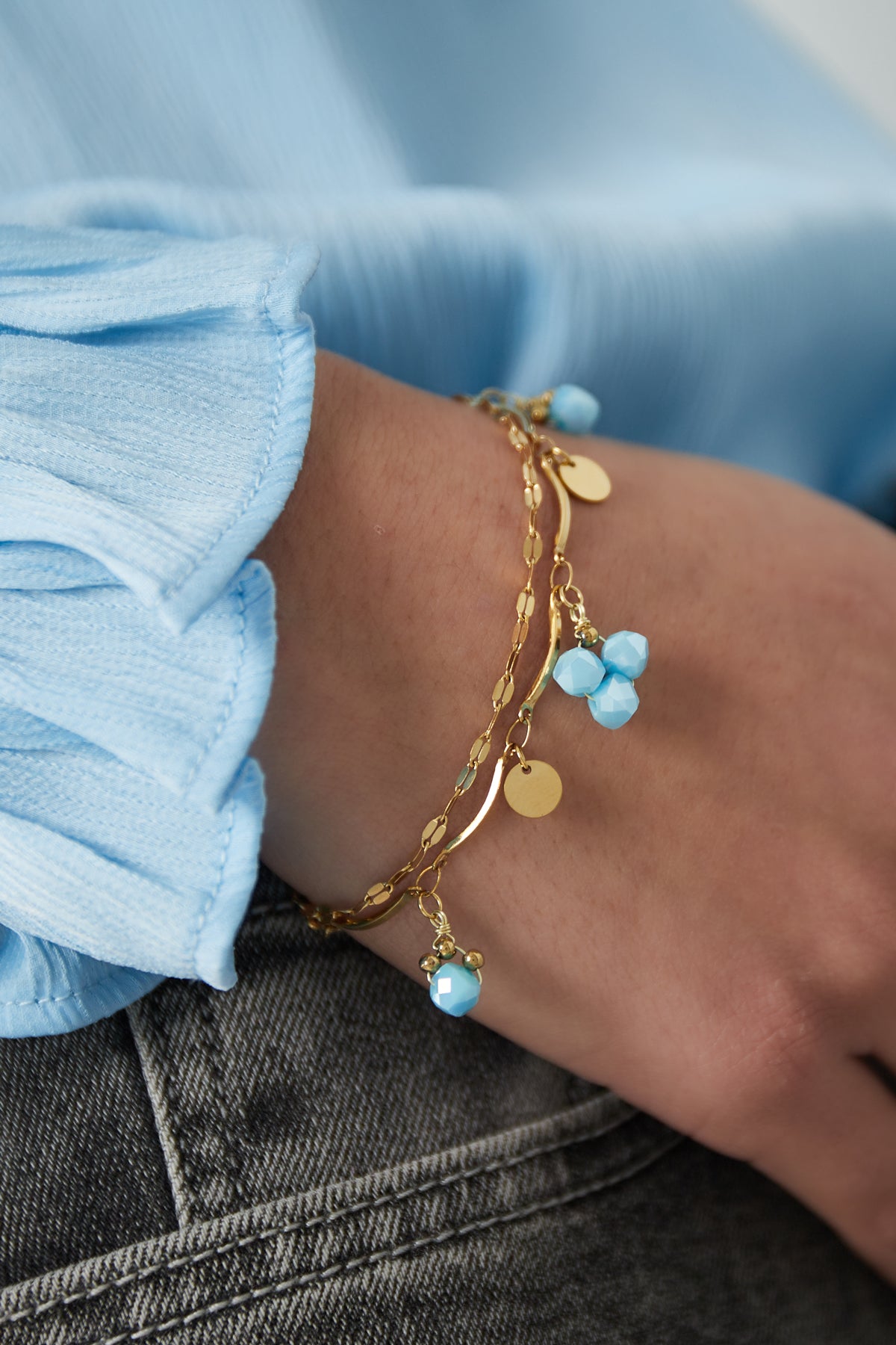 Blaues Perlenarmband