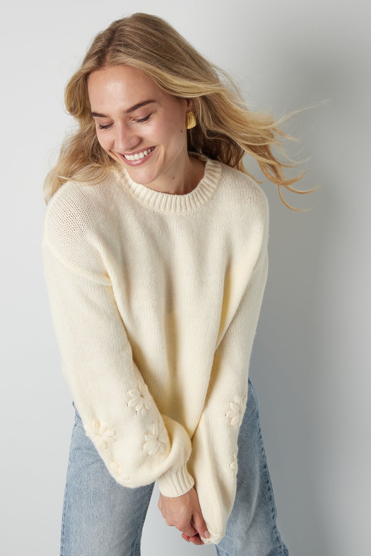 Damen Pullover Oversize Blumenapplikation | Wollmischung | Mehrfarbig