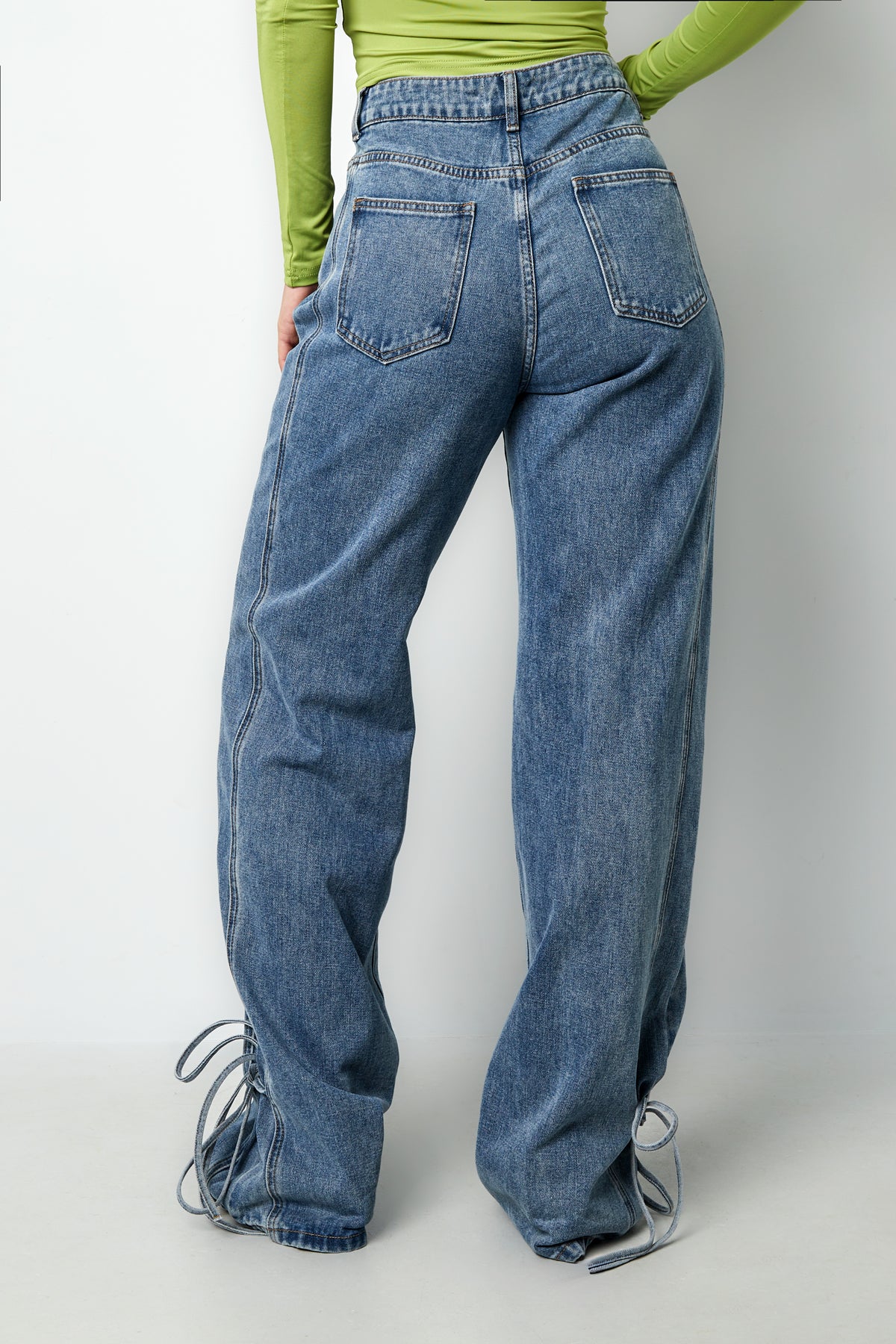 damen jeans knotendetail | baumwolle | mehrfarbig