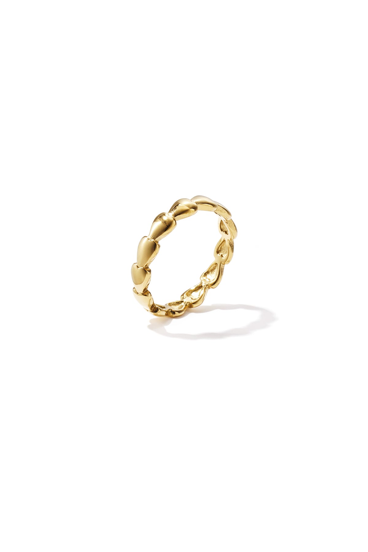 minimalistischer ring mit kleinen herzen