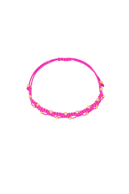Armband mit kleinen Punkten