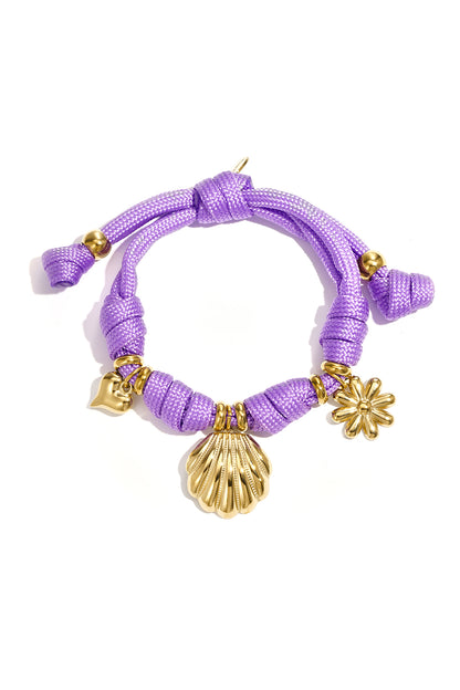 Seilarmband mit Knoten und verschiedenen Anhängern