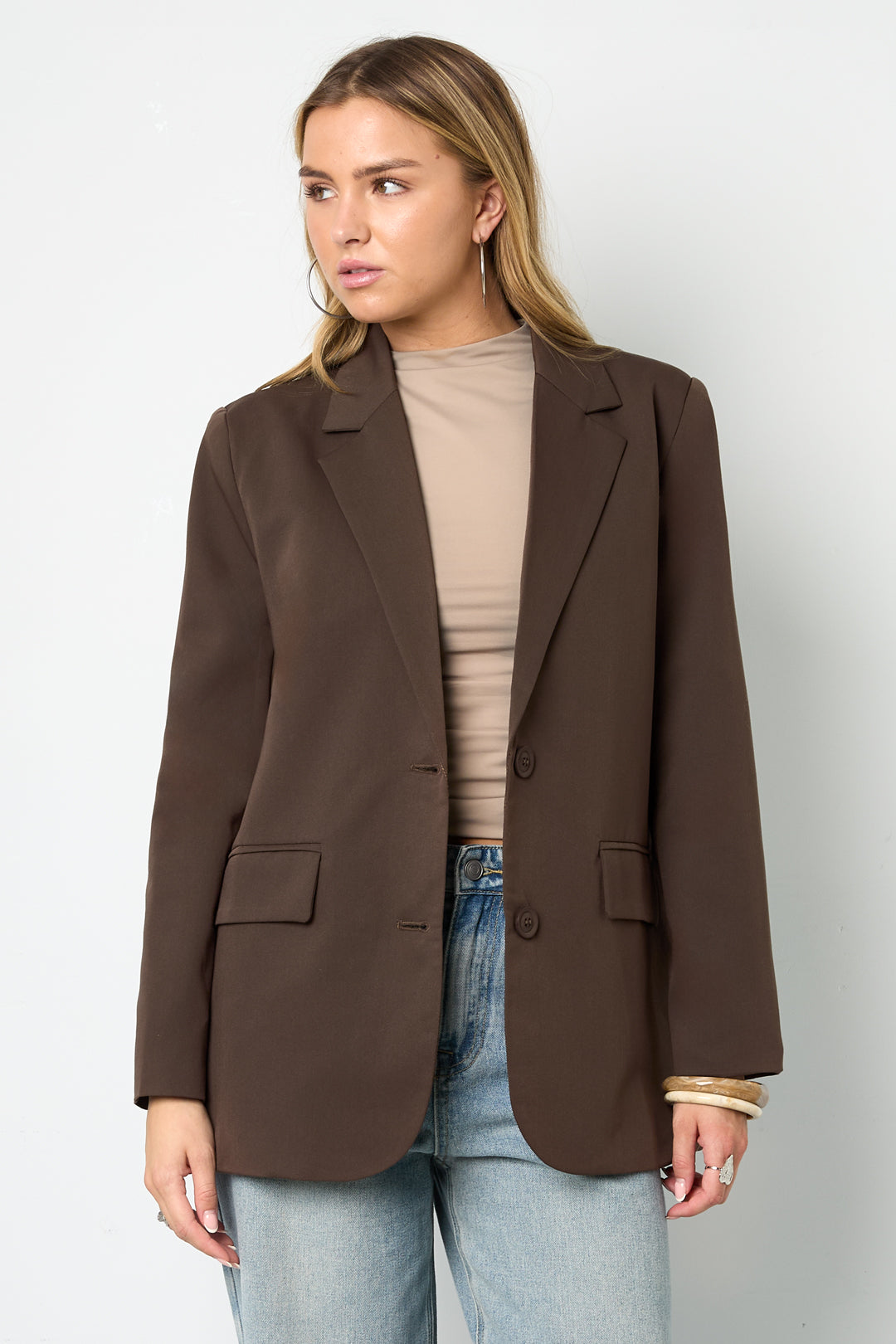damen blazer gewebt | letter-print | kaffeebraun & grau
