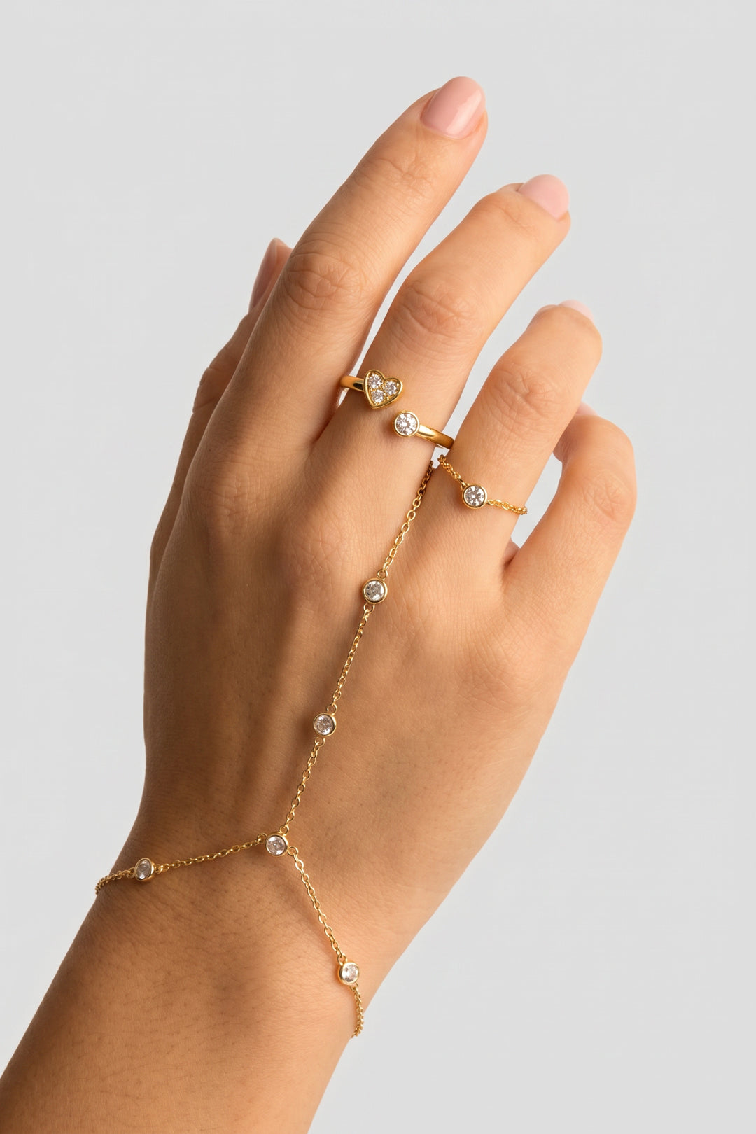 minimalistischer verstellbarer ring mit steinen und herz