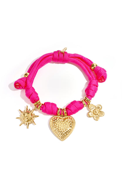 Seilarmband mit Knoten und verschiedenen Anhängern