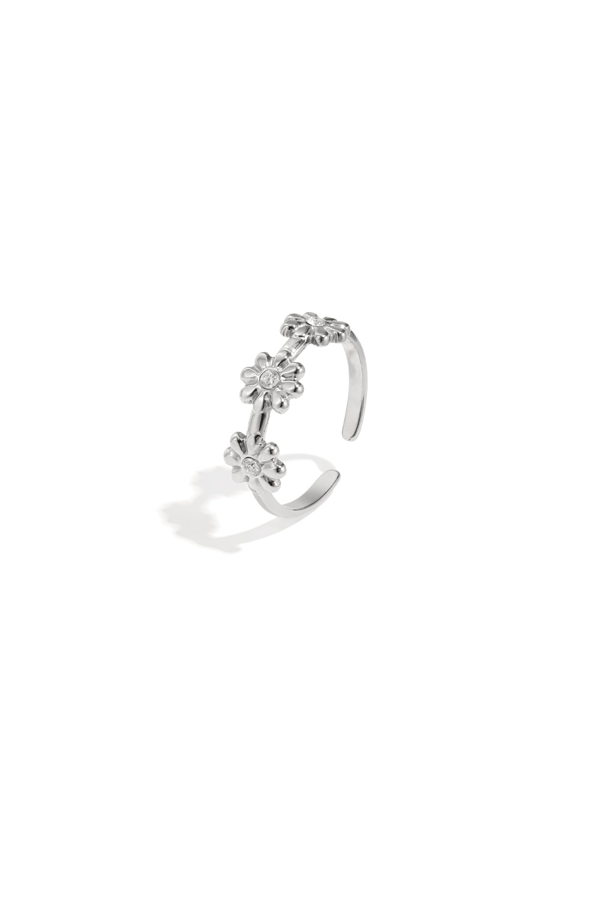 ring mit minimalistischen blumen
