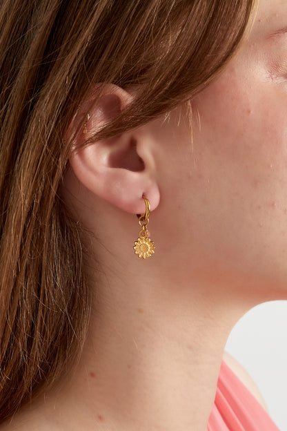 Damen Ohrringe Blütenblatt 14K | Edelstahl vergoldet | Rosenrot & Orange-Rot
