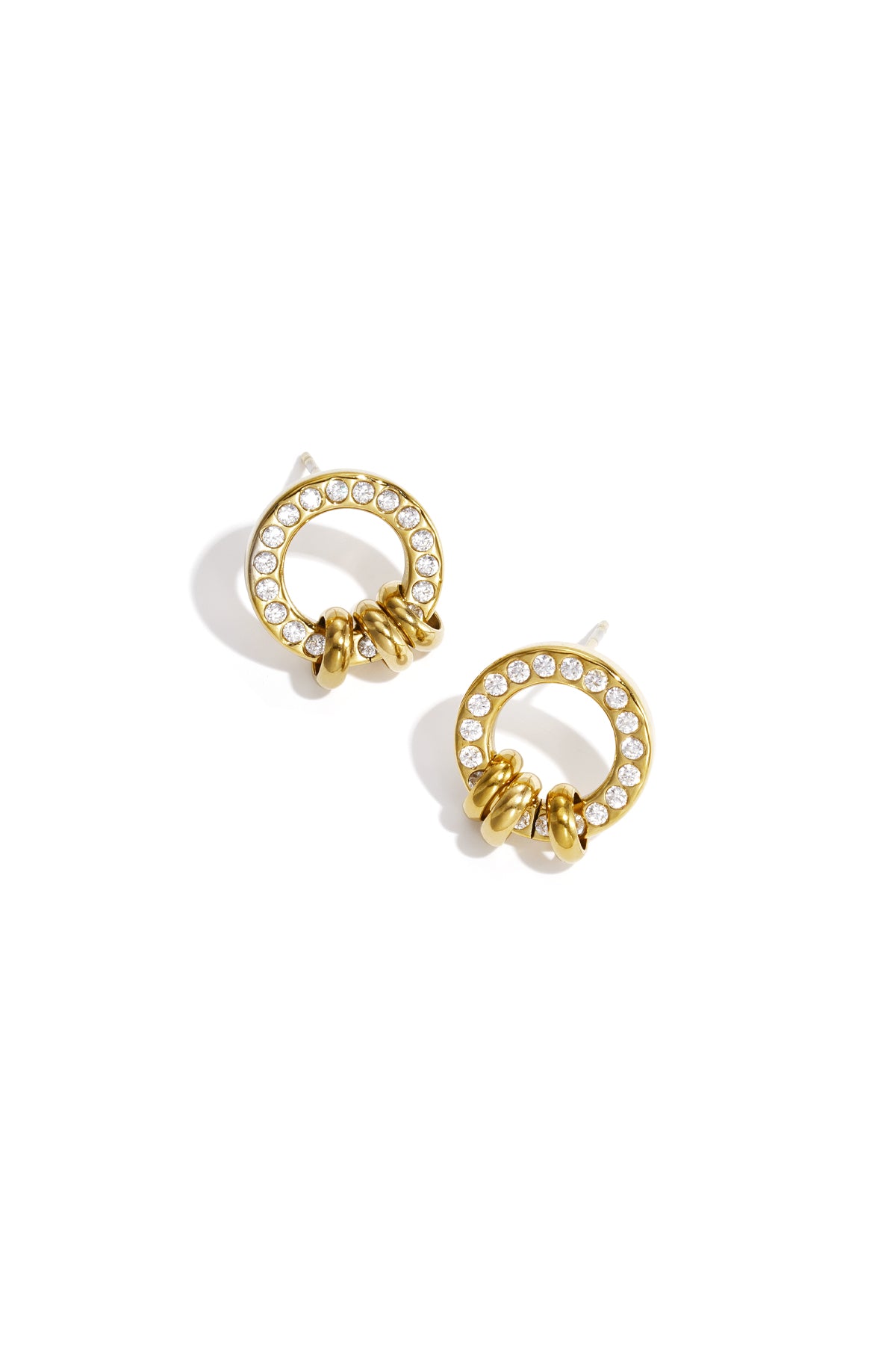 ohrstecker mit eleganten ringen
