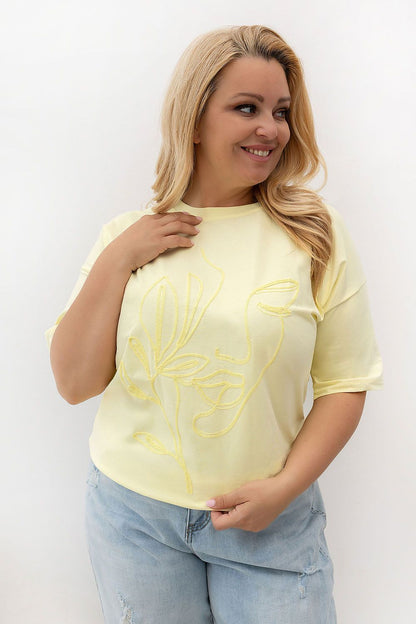  Plus-Size T-shirt model 230452 Relevance 