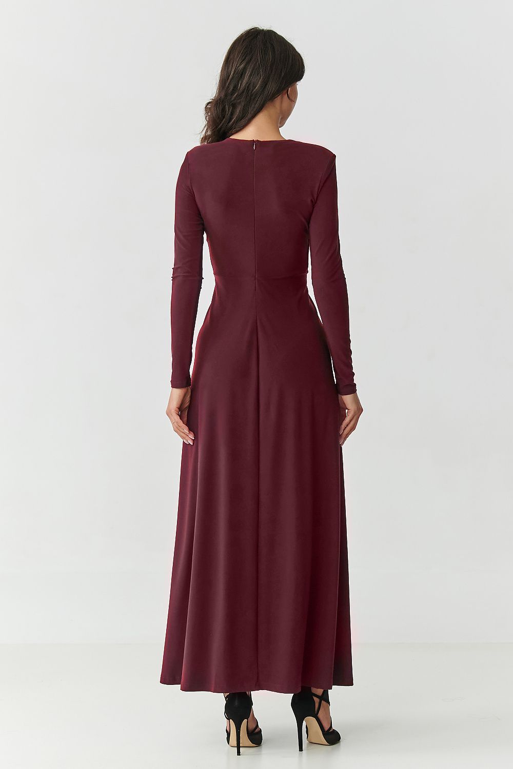  Langes Kleid model 232063 Makadamia 