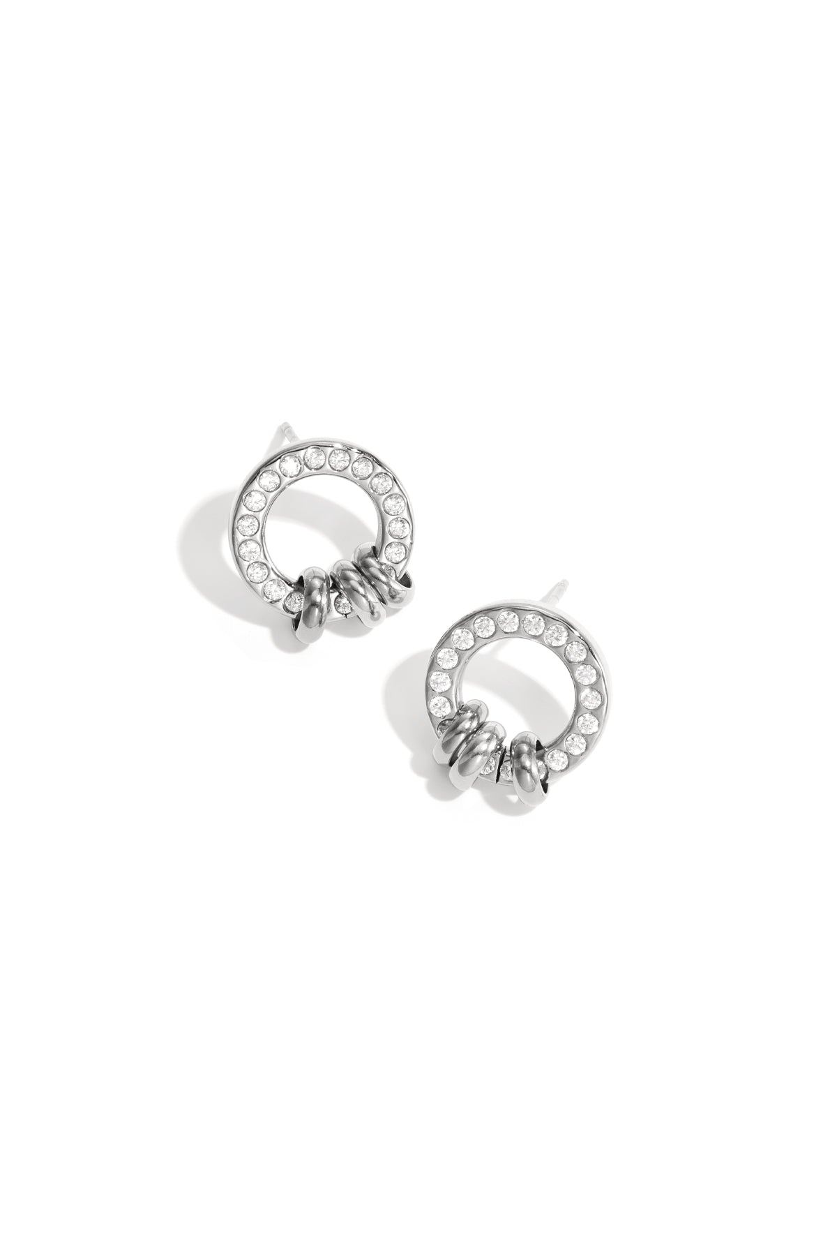ohrstecker mit eleganten ringen