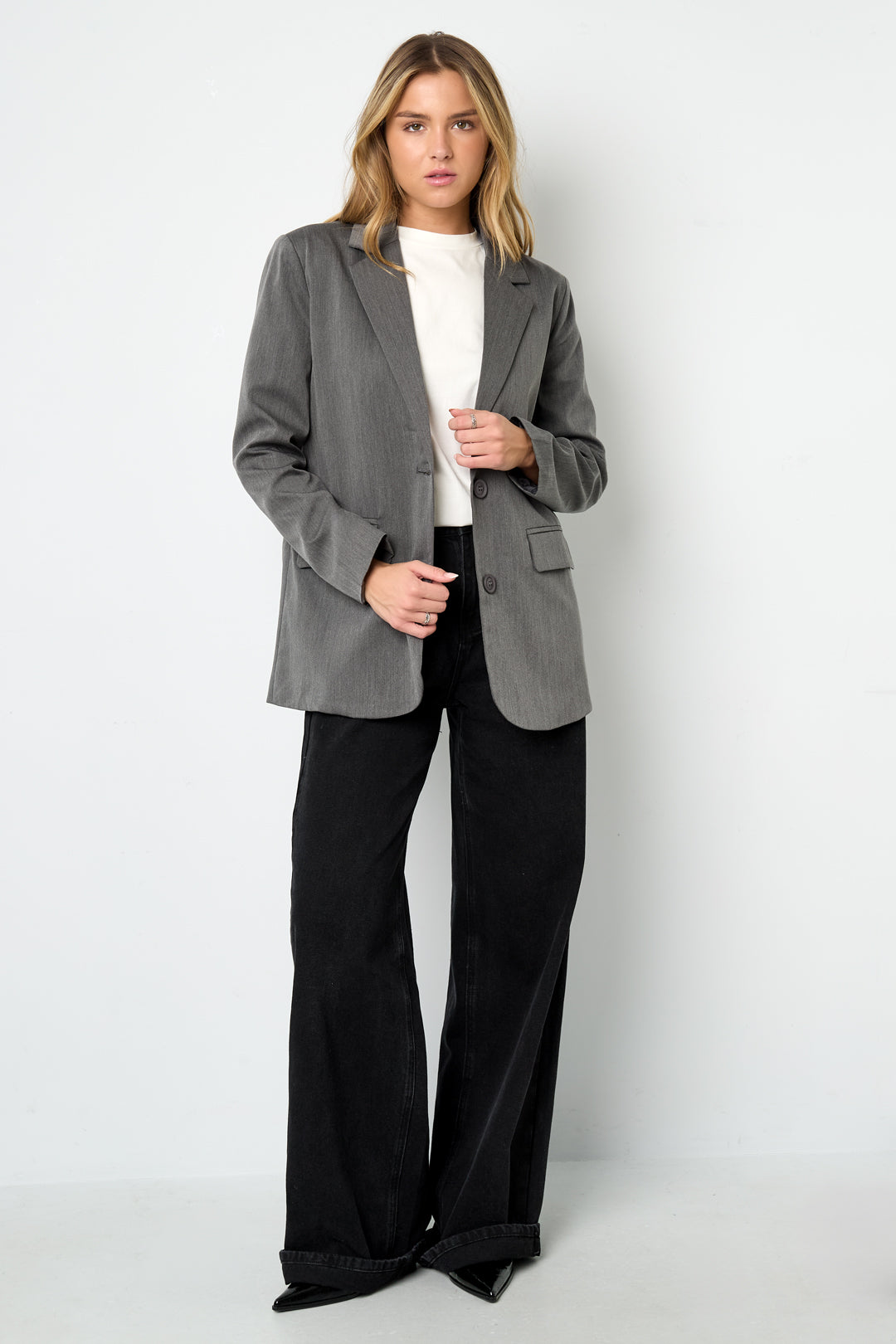 damen blazer gewebt | letter-print | kaffeebraun & grau