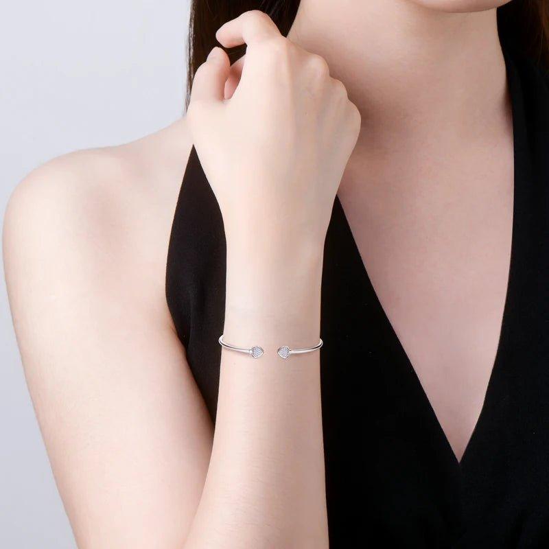 finityzoneelegantes herz - cuff - armband aus sterling silber mit moissanit