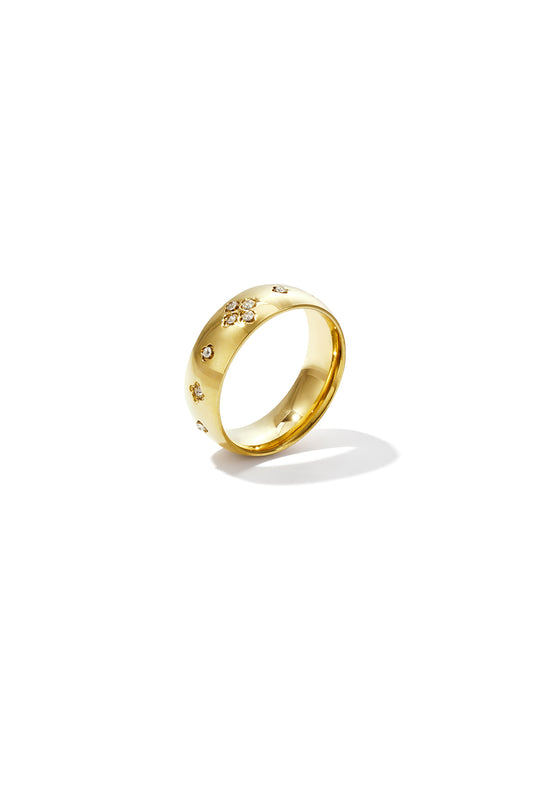 Ring mit Steinen im Kleeblattmuster